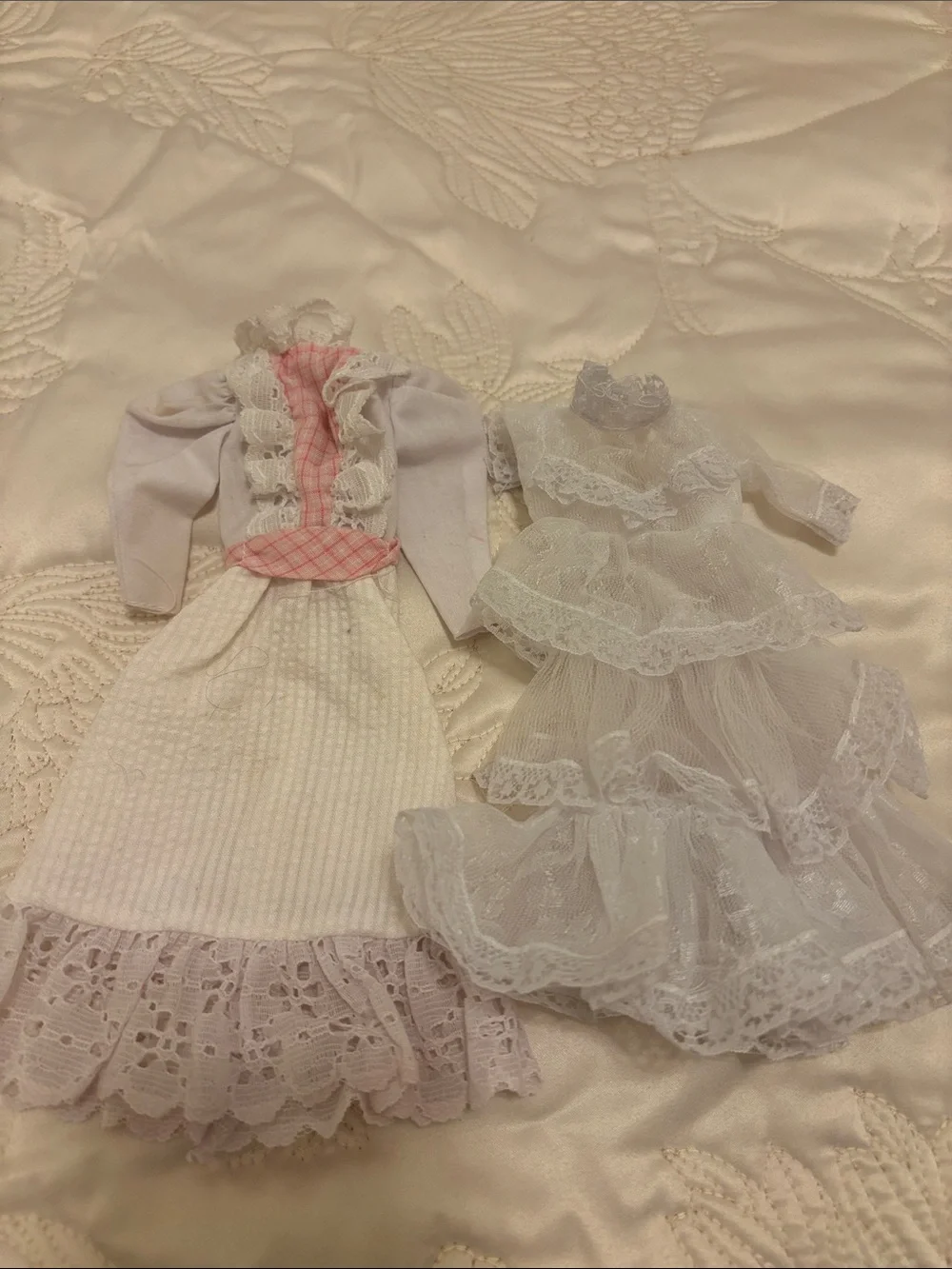 Assorted Pink & Blue Barbie/Other Clothing and Accessories Set